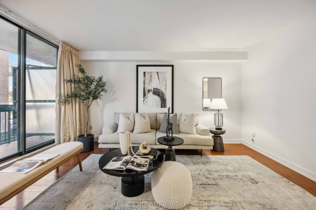 212 St. George Street 201, Toronto C02