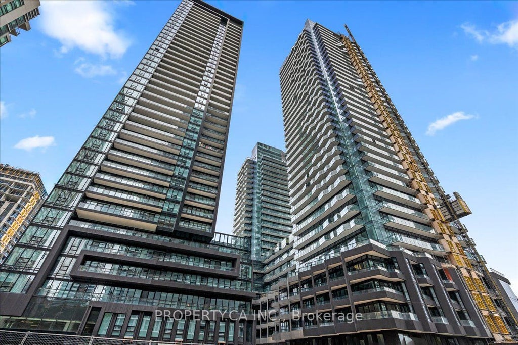 110 Broadway Avenue 302s, Toronto C10