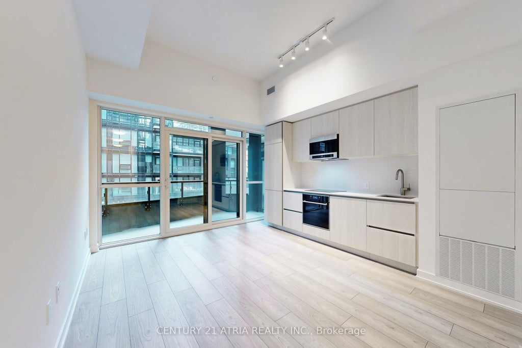 110 Broadway Avenue 411, Toronto C10