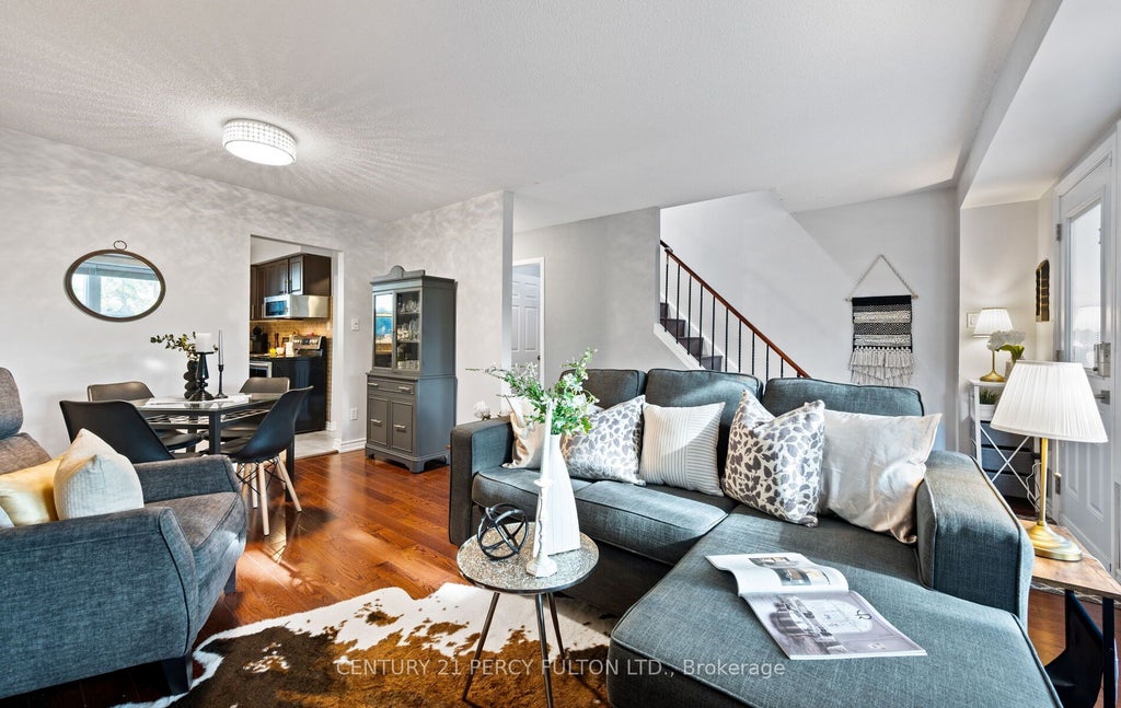 57 Golden Appleway N/a 111, Toronto C13