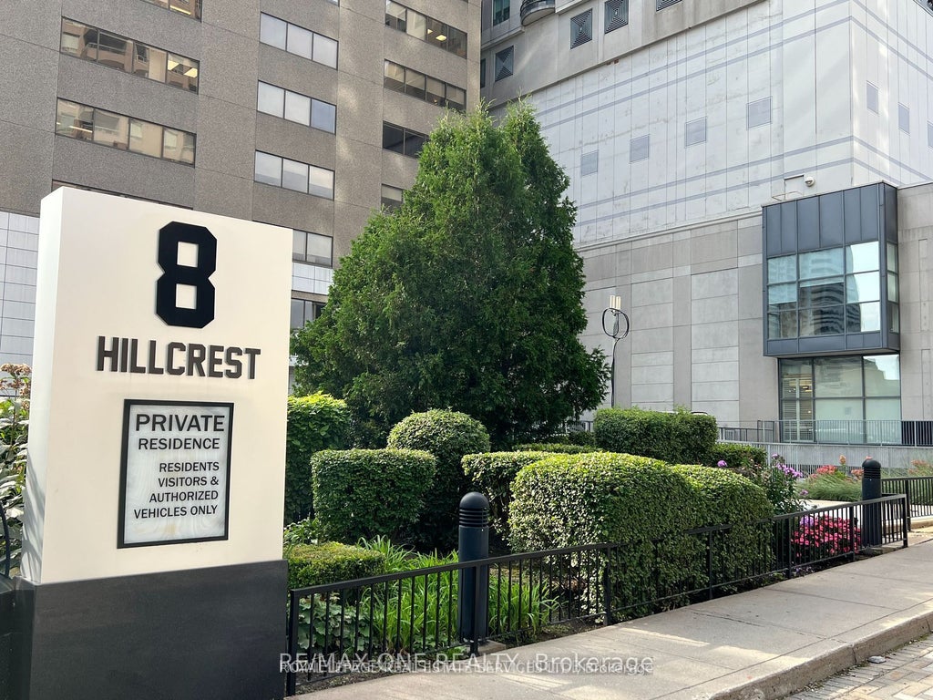 8 Hillcrest Avenue 2015, Toronto C14