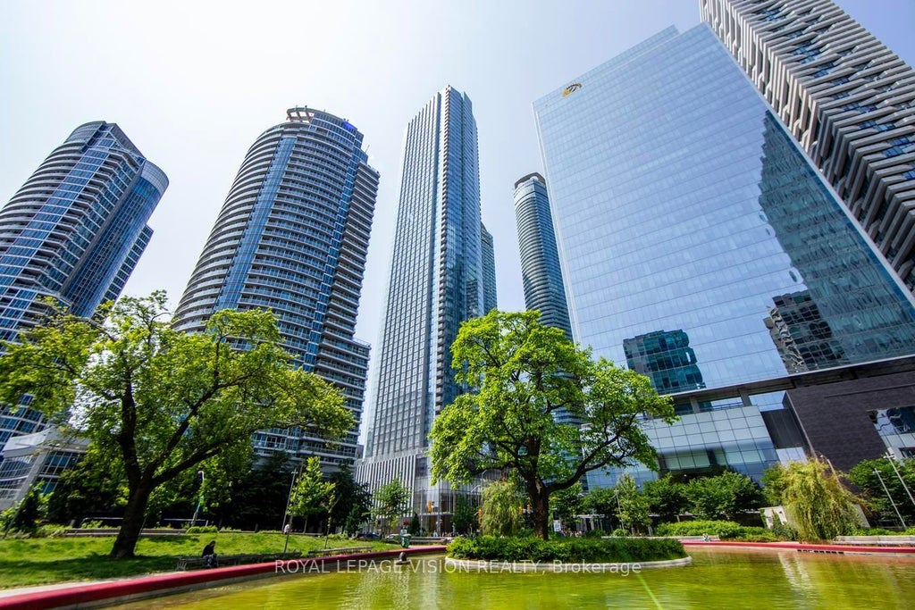 10 York Street 2207, Toronto C01