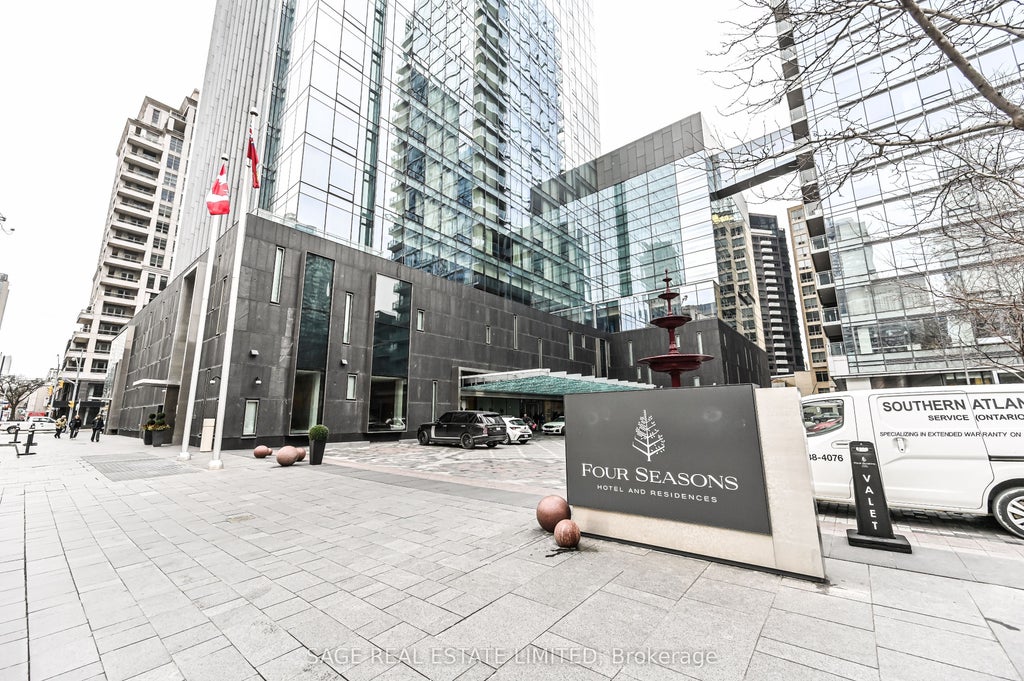 50 Yorkville Avenue 3103, Toronto C02