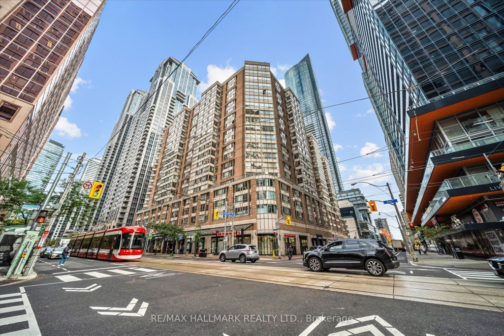 717 Bay Street 703, Toronto C01