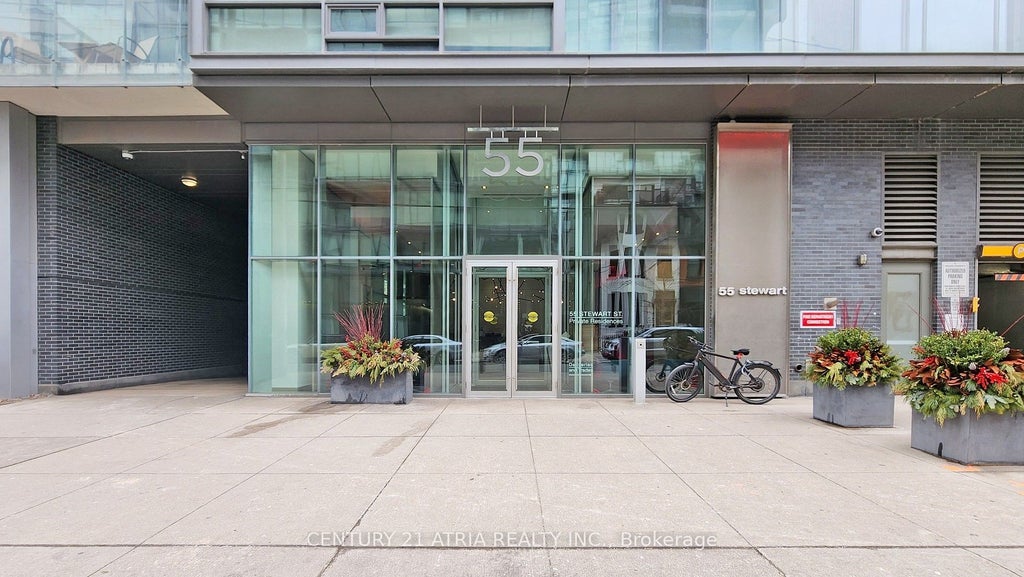 55 Stewart Street 627, Toronto C01