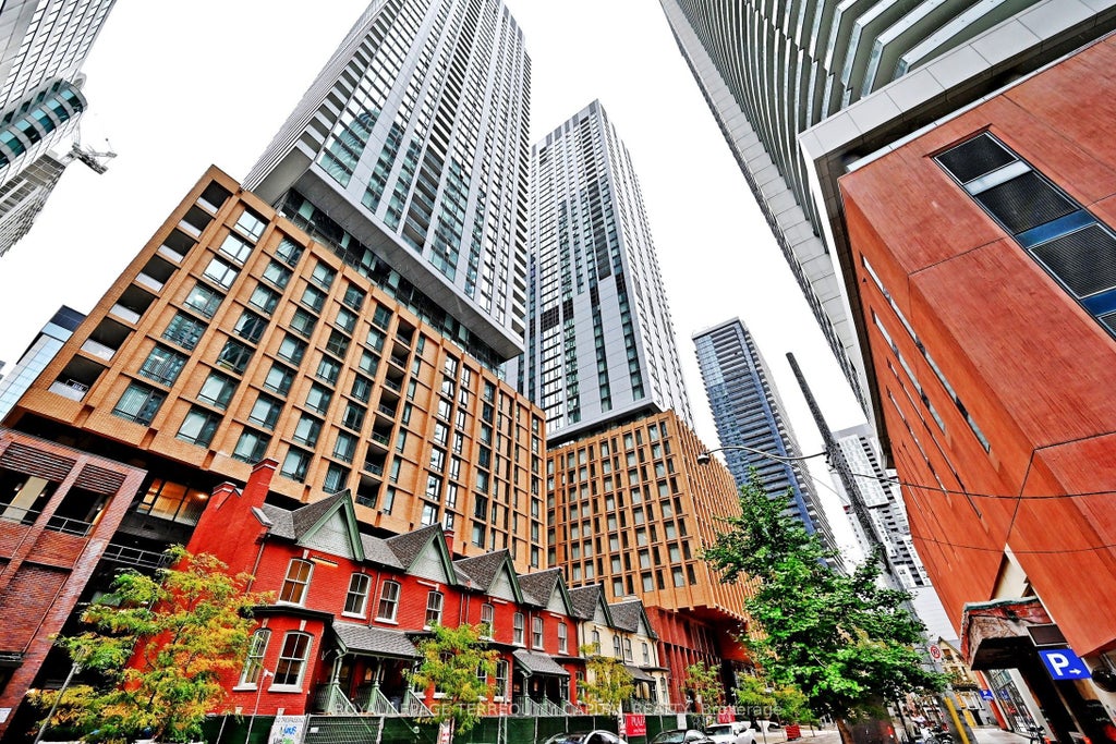 28 Widmer Street 3526, Toronto C01