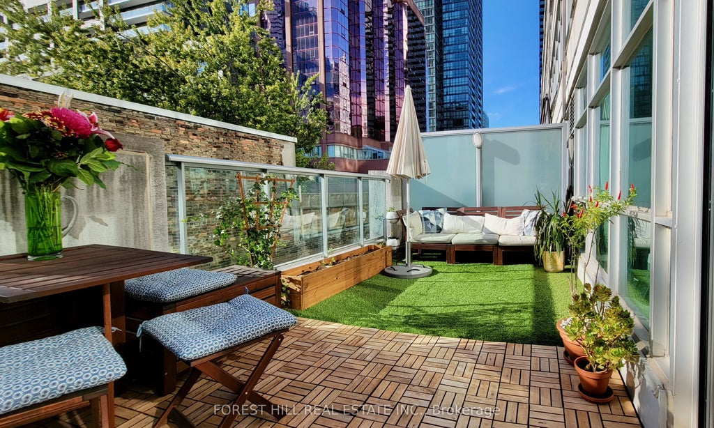 350 Wellington Street W 306, Toronto C01