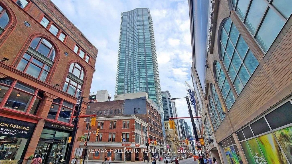 197 Yonge Street 3114, Toronto C08
