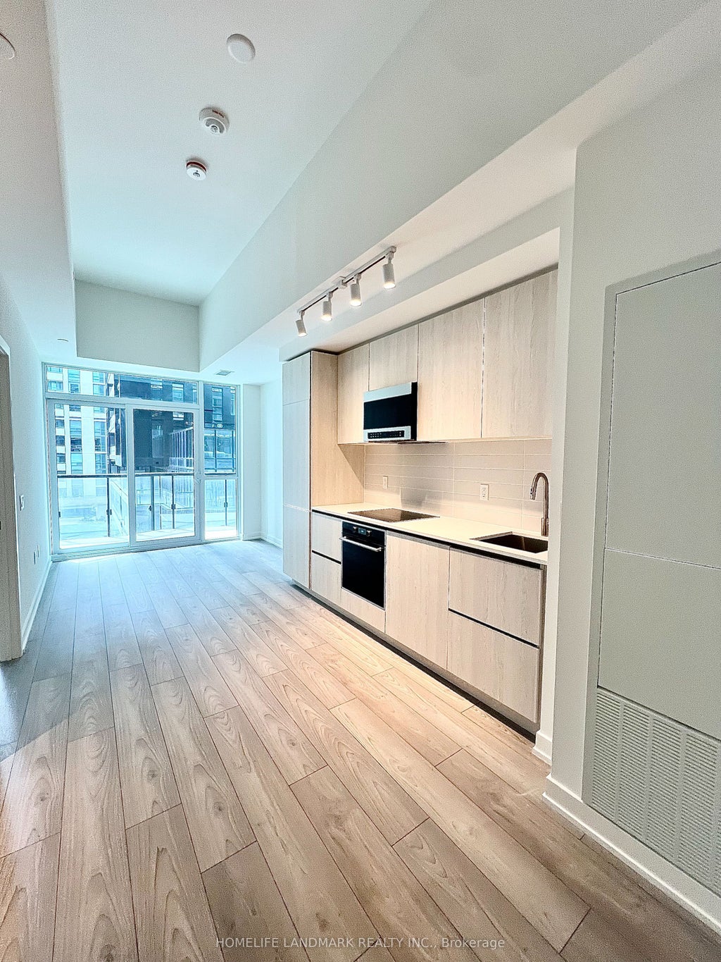 110 Broadway Avenue 603s, Toronto C10