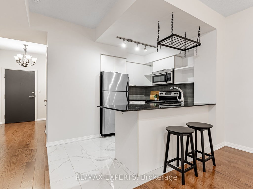 35 Hayden Street 1511, Toronto C08