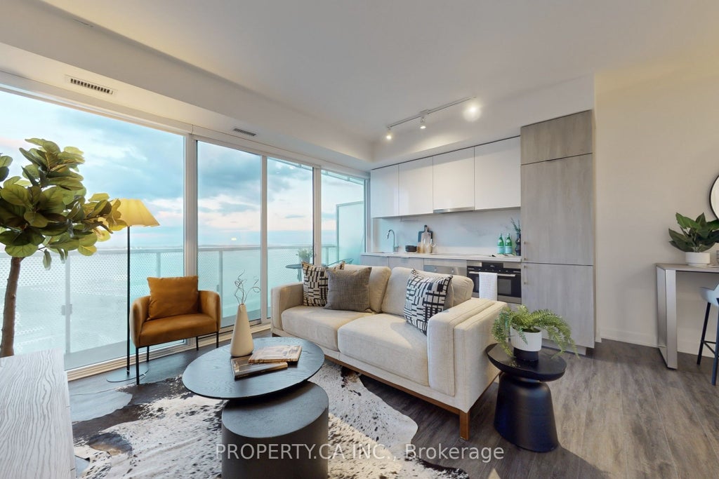 15 Queens Quay E 2209, Toronto C08