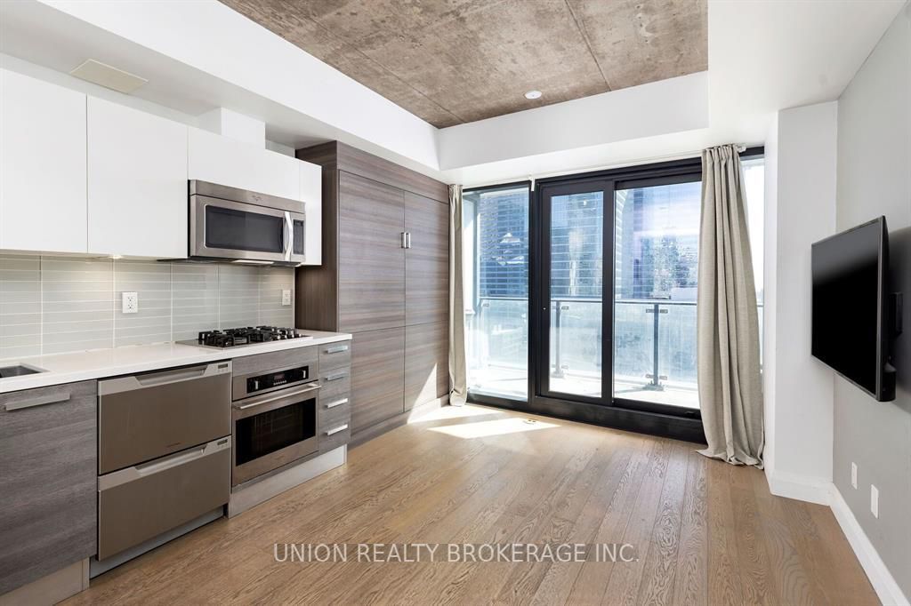 224 King Street W 1505, Toronto C01