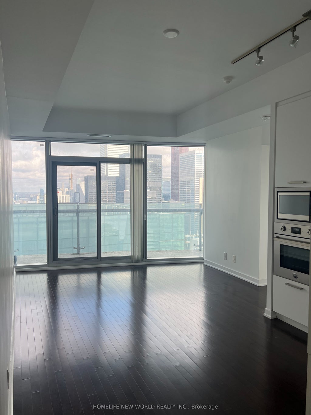 14 York Street 4910, Toronto C01