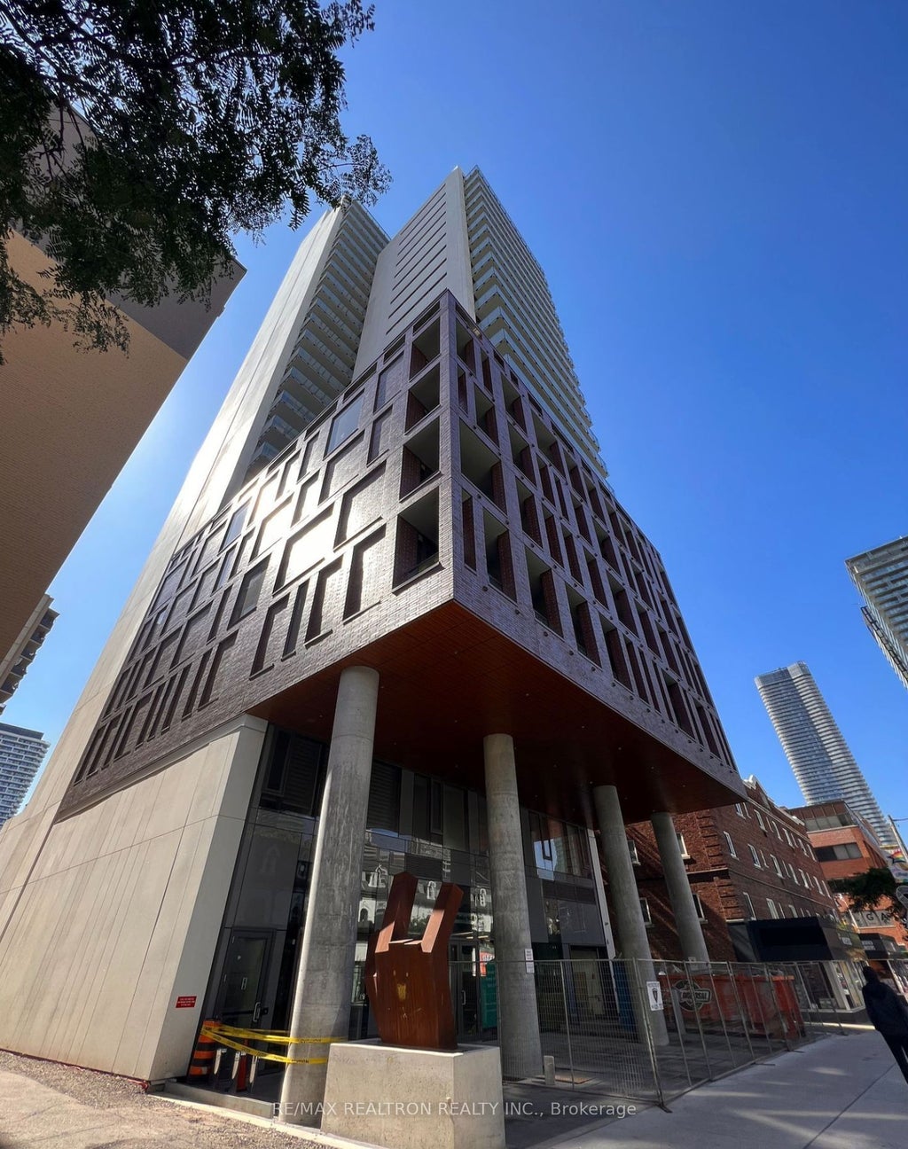 81 Wellesley Street E 405, Toronto C08