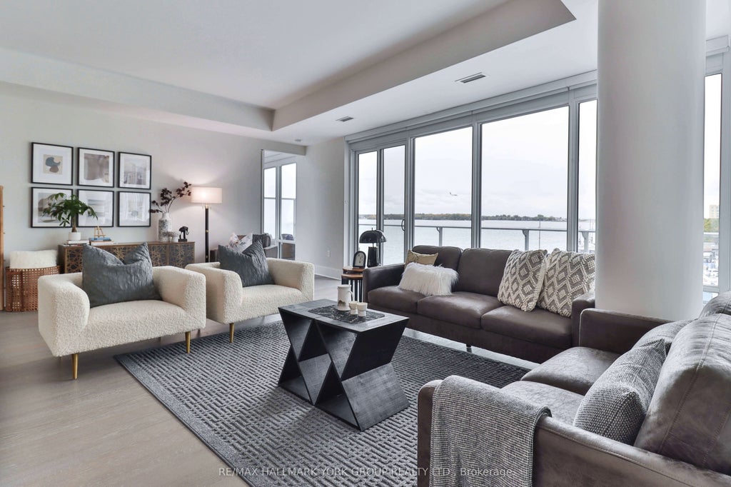 29 Queens Quay E 505, Toronto C08