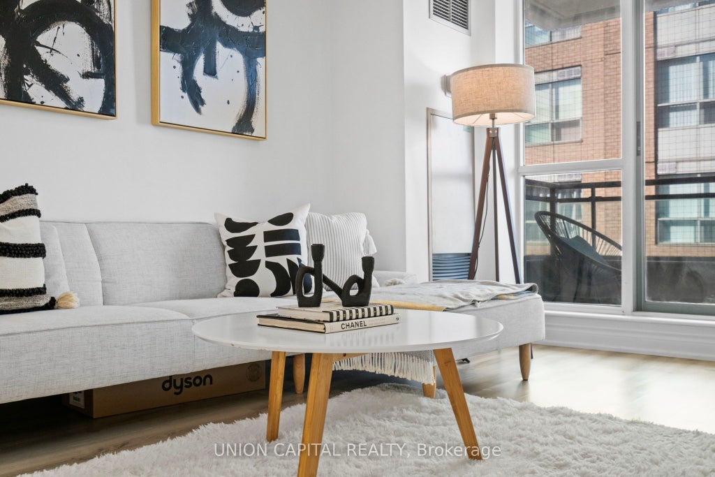 39 Pemberton Avenue Lph17, Toronto C14