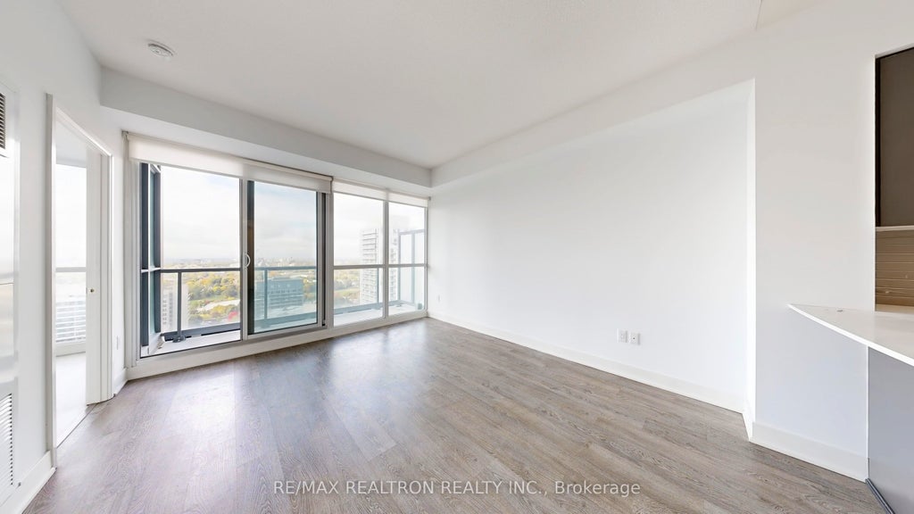 30 Roehampton Avenue 3003, Toronto C10