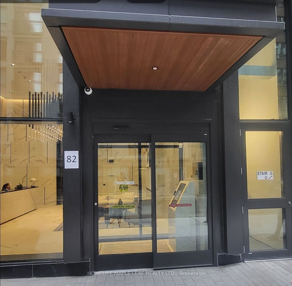 82 Dalhousie Street N 4216, Toronto C08