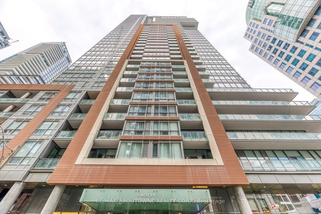 8 Mercer Street 2908, Toronto C01