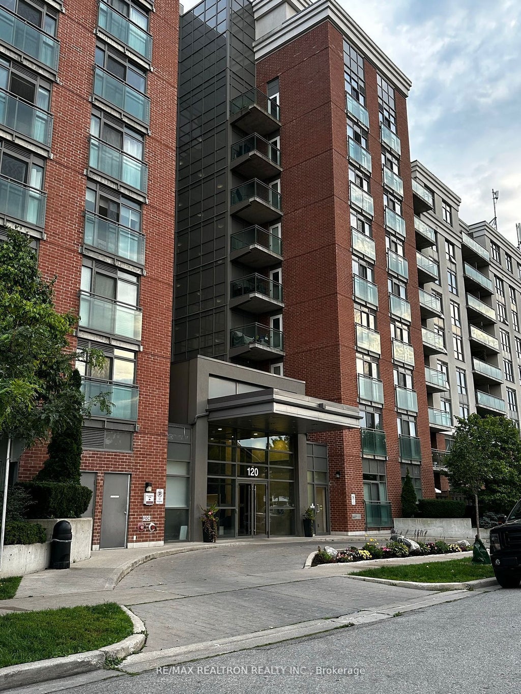 120 Dallimore Circle 525, Toronto C13