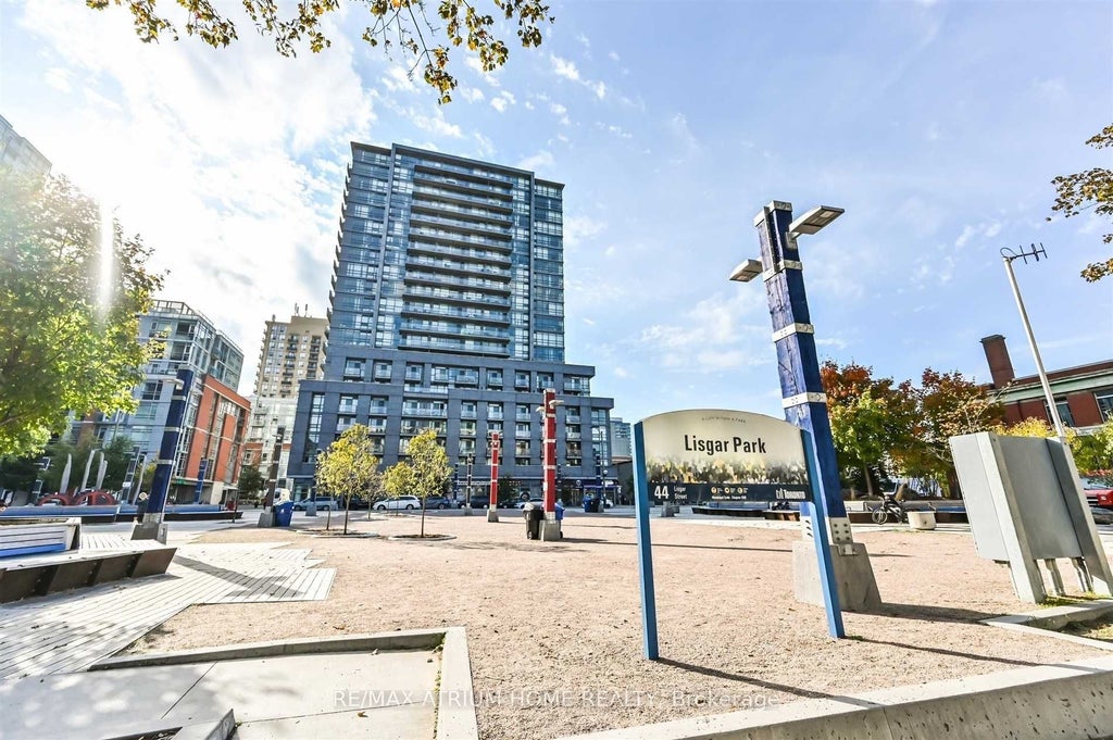 68 Abell Street 2005, Toronto C01