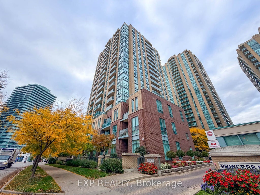 20 Olive Avenue 2006, Toronto C14