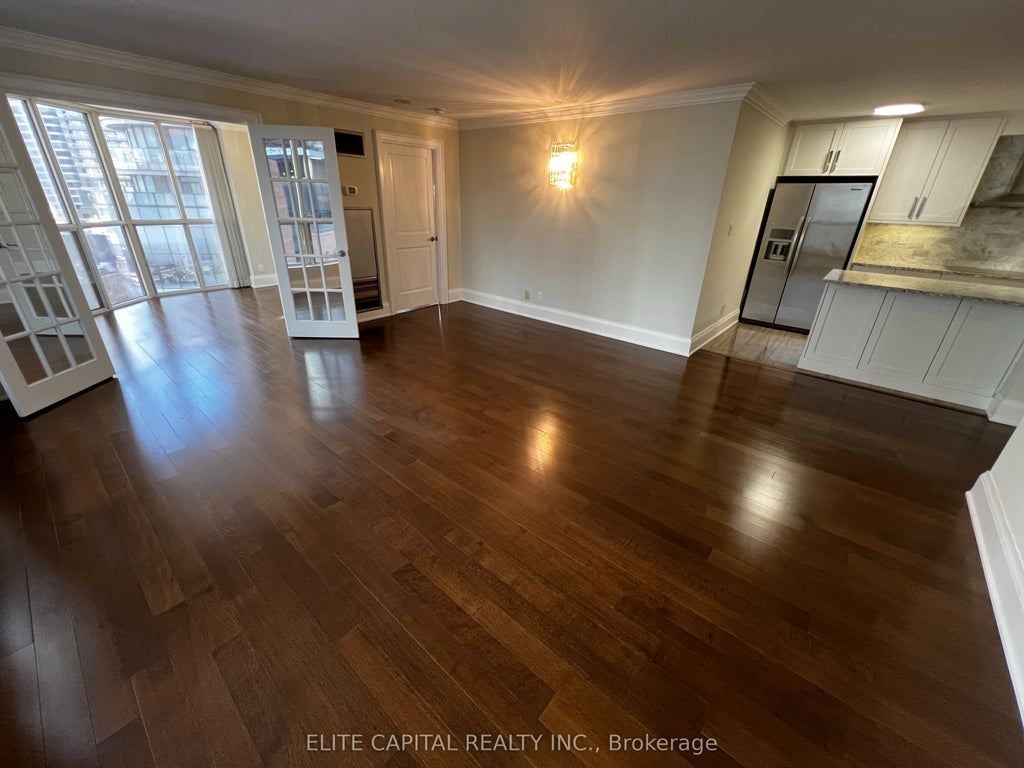 24 Wellesley Street W 711, Toronto C01