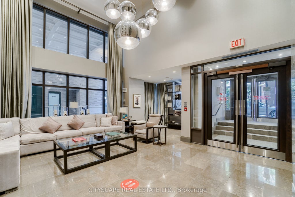 35 Hayden Street 809, Toronto C08