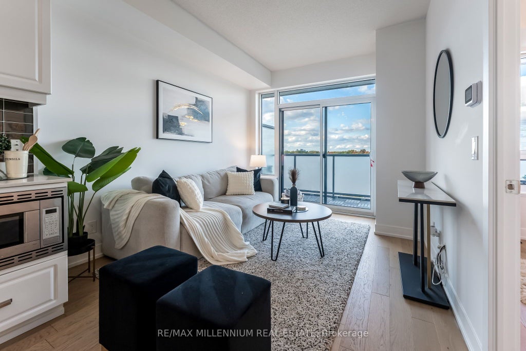 7 Kenaston Gardens 322, Toronto C15