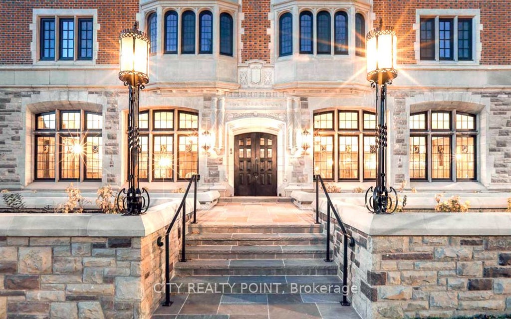 2 Clarendon Avenue 119, Toronto C02