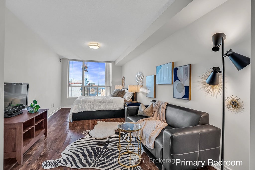 152 St Patrick Street 1601, Toronto C01