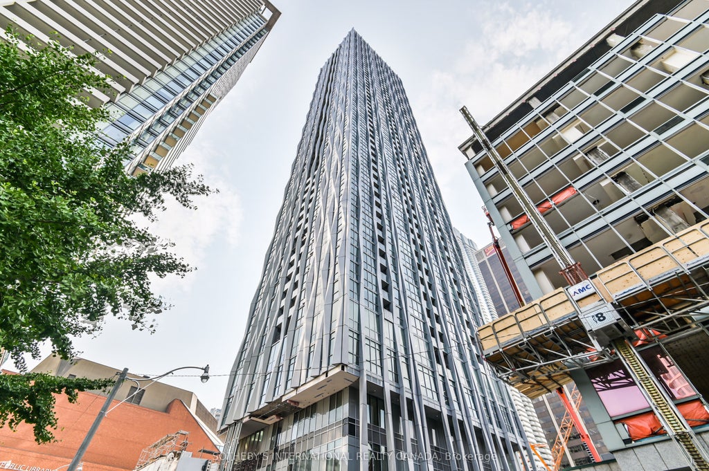 1 Yorkville Avenue 4808, Toronto C02
