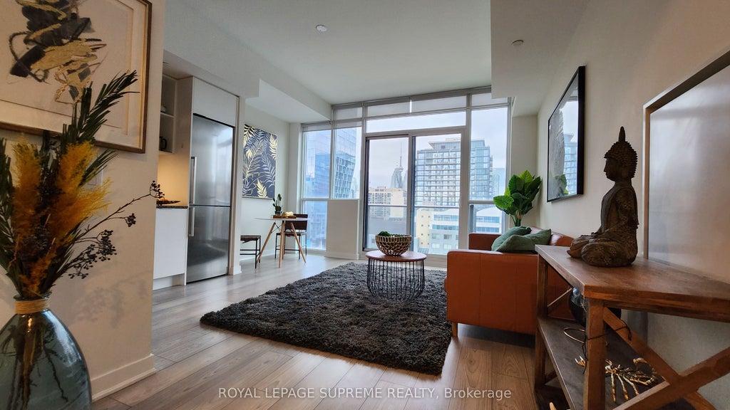 120 Parliament Street 817, Toronto C08