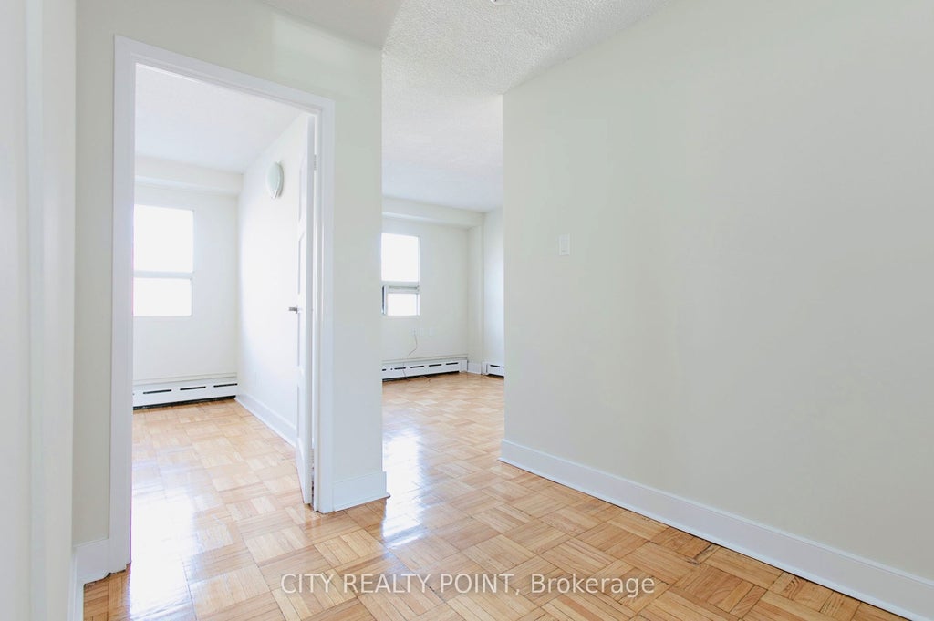 990 Avenue Road 306, Toronto C03