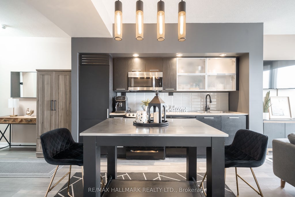 25 Capreol Court 3008, Toronto C01