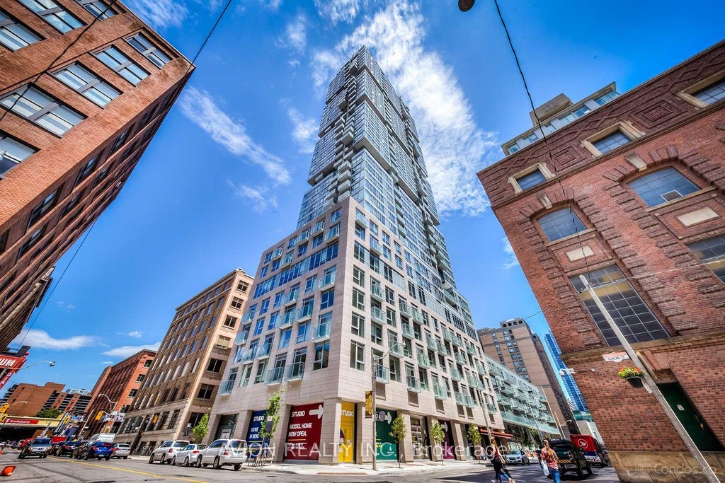 30 Nelson Street 1507, Toronto C01