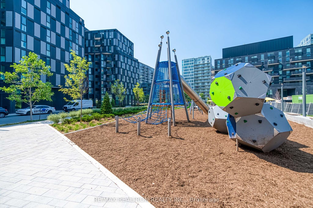 38 Monte Kwinter Court 501, Toronto C06