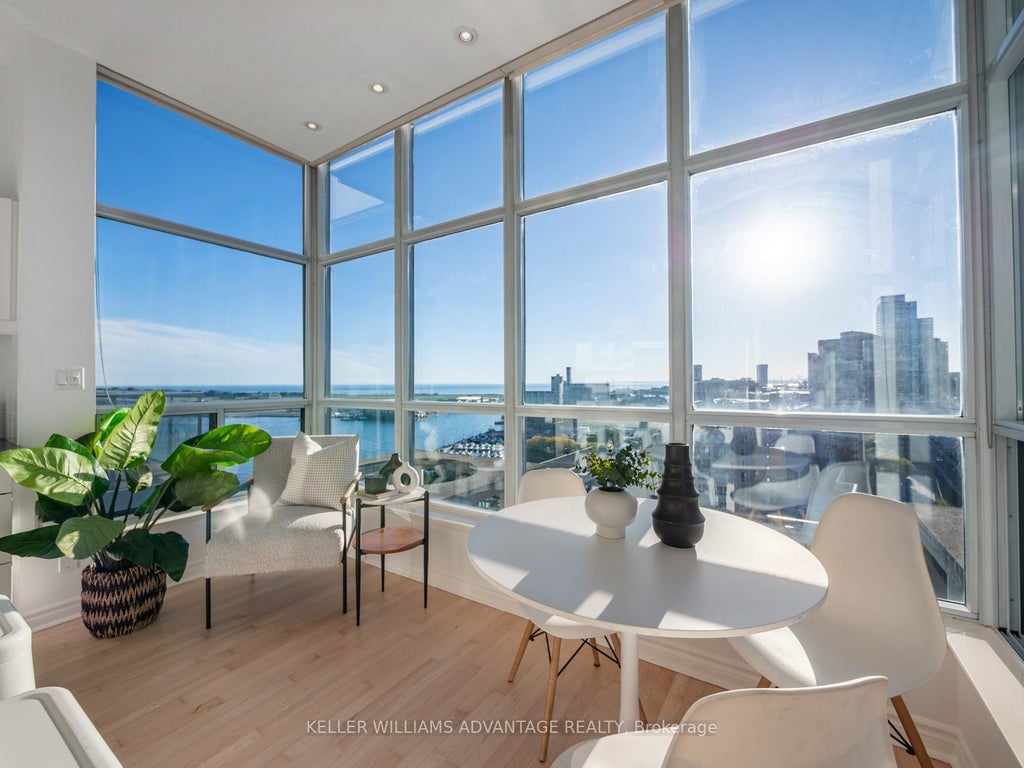 410 Queens Quay W Uph3, Toronto C01