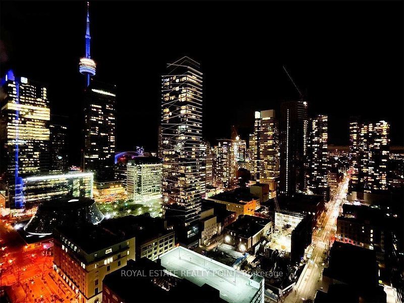 180 University Avenue 4809, Toronto C01