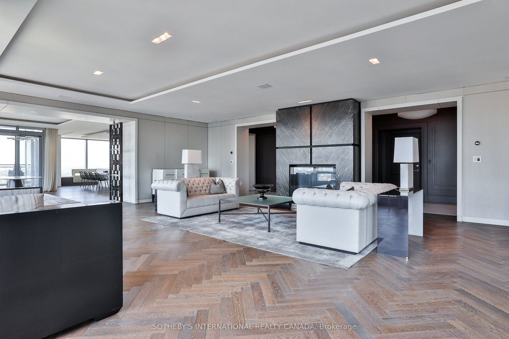 50 Yorkville Avenue 2503/2504, Toronto C02