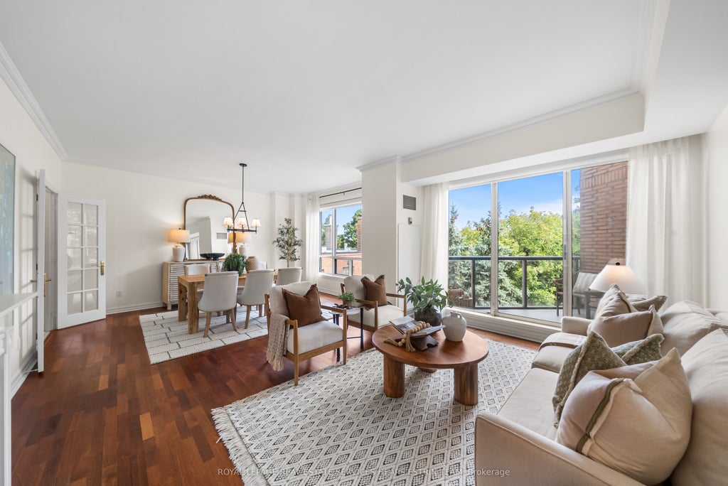 2727 Yonge Street 713, Toronto C04