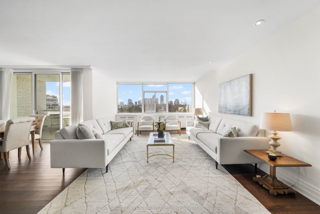 500 Avenue Road 807, Toronto C02