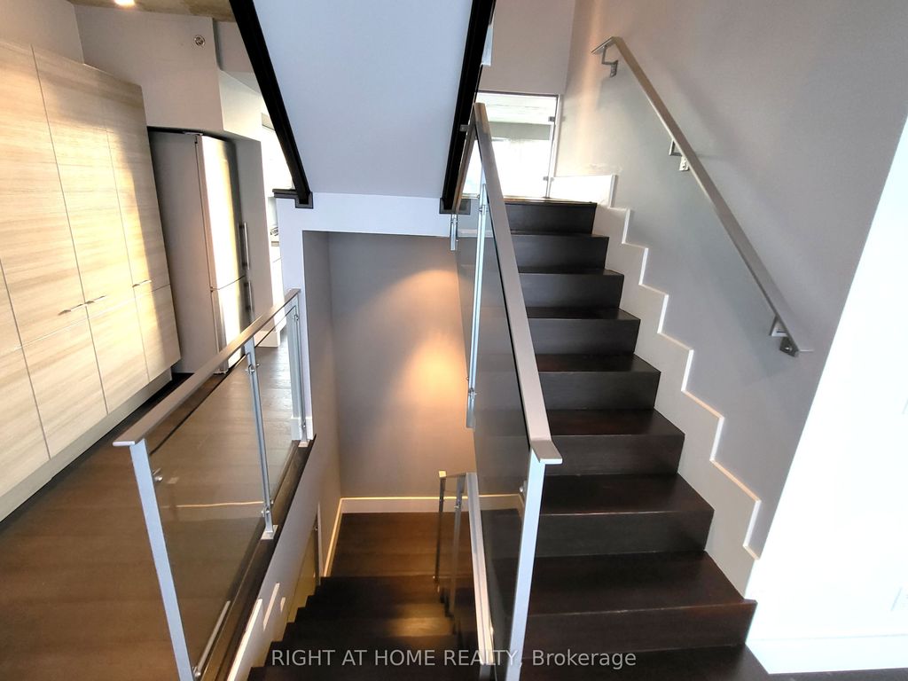 55 Stewart Street Ph1027, Toronto C01