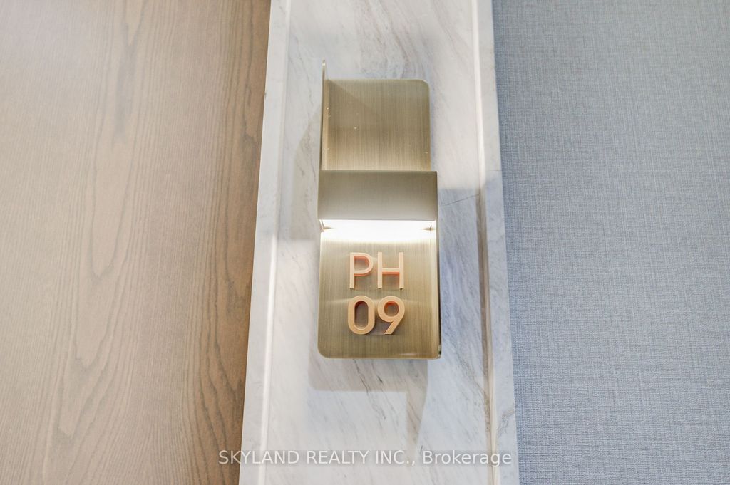 30 Inn On The Park Drive Ph 09, Toronto C13