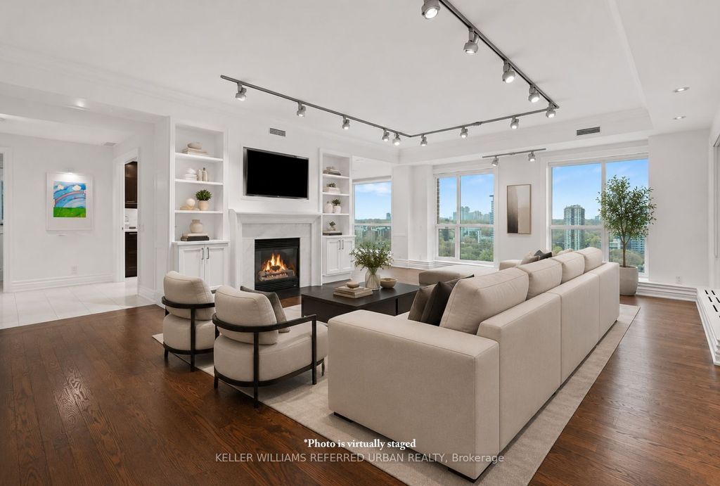 38 Avenue Road 1802, Toronto C02