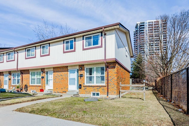 1230 Radom Street N 18, Pickering