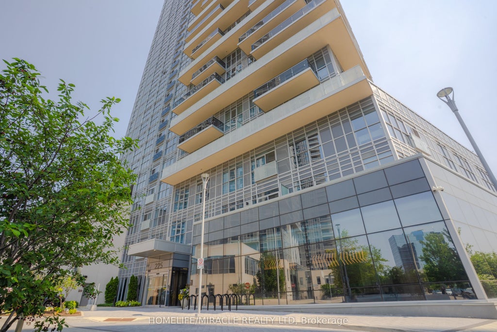 225 Village Green Square 1708, Toronto E07