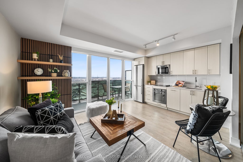 2550 Simcoe Street N 1220, Oshawa