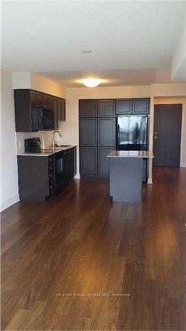 135 Village Green Square 3516, Toronto E07