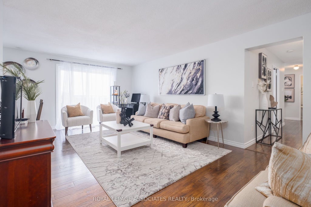 855 Kennedy Road 705, Toronto E04